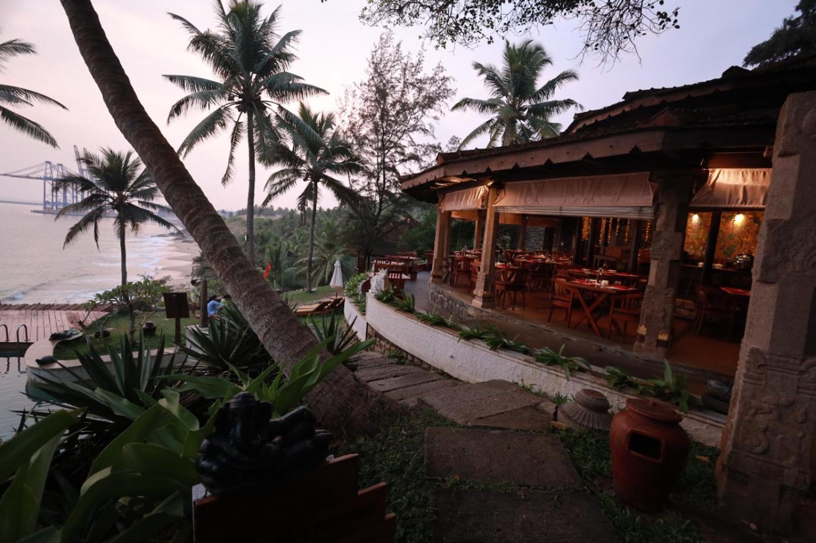 Niraamaya Wellness Retreats, Surya Samudra, Kovalam Luaran gambar